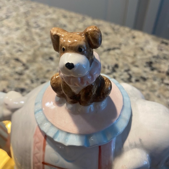 Beautiful Circus Teapot - Picture 10 of 11